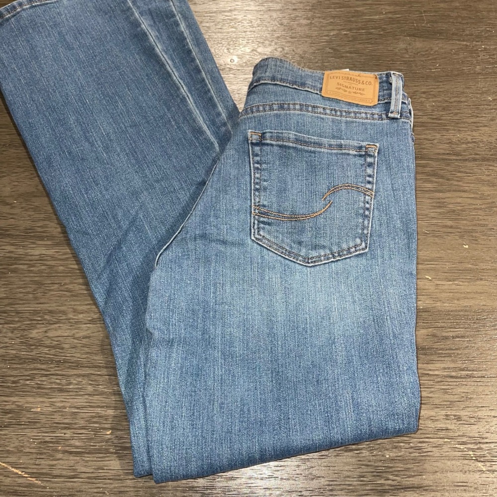 Levi Strauss Signature Womens 2 Blue Bootcut Jeans Mid-Rise Medium Wash Denim